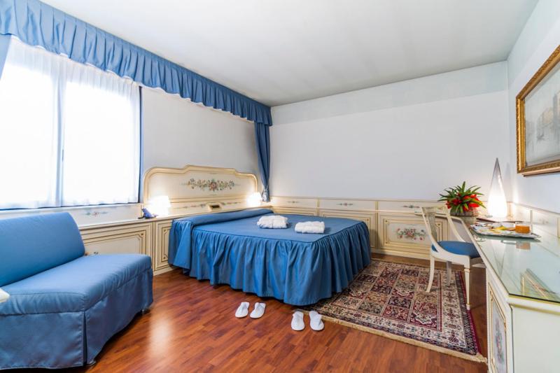 Melas Hotel Мерате Экстерьер фото