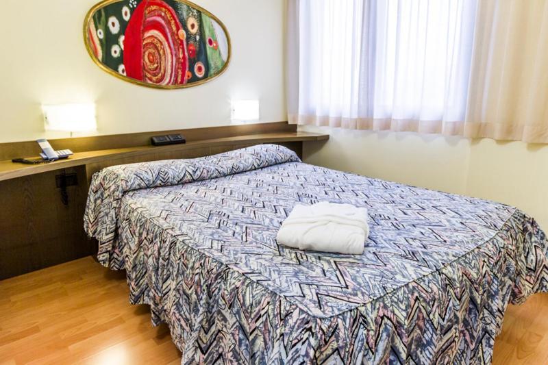 Melas Hotel Мерате Экстерьер фото